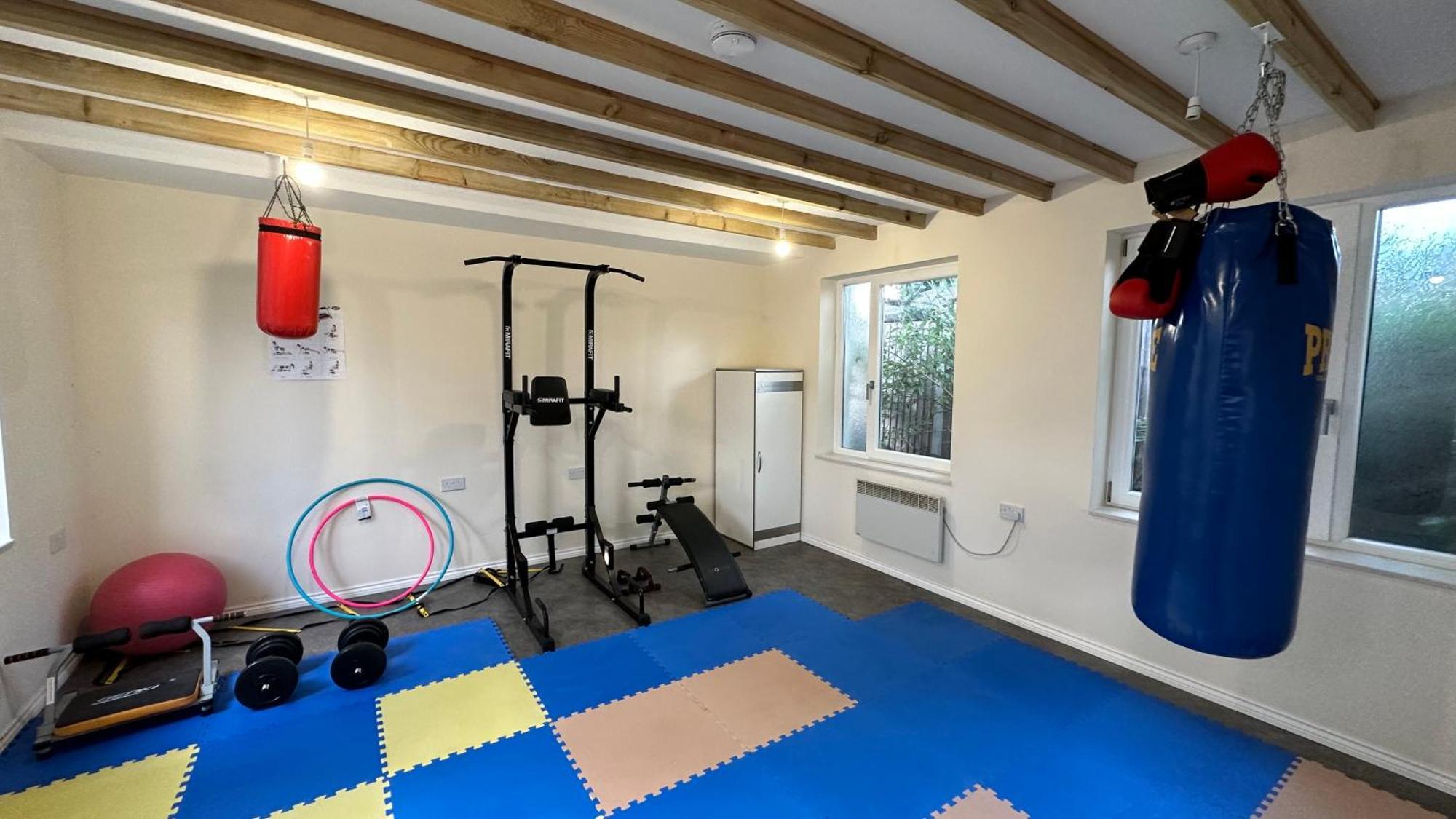 North London A Spacious 7 Bedroom House Accommodating Up To 18 People Complete With Own Gym And Table Tennis Exterior foto